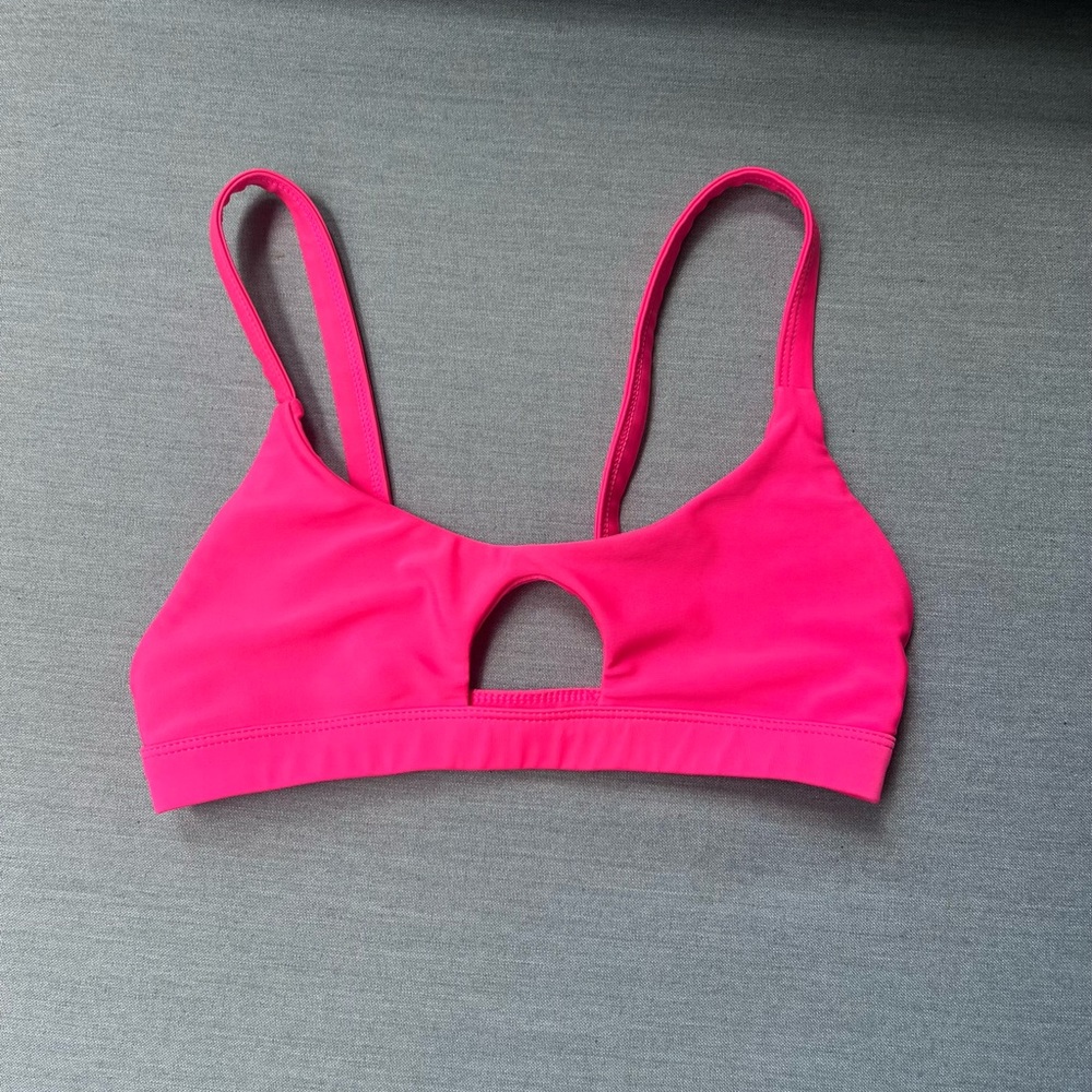 Mikoh hot pink bikini top swimsuit cutout size small (S)